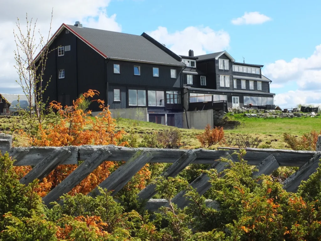 Nøsen Yoga og Fjellhotell in the mountains above Røn, Valdres